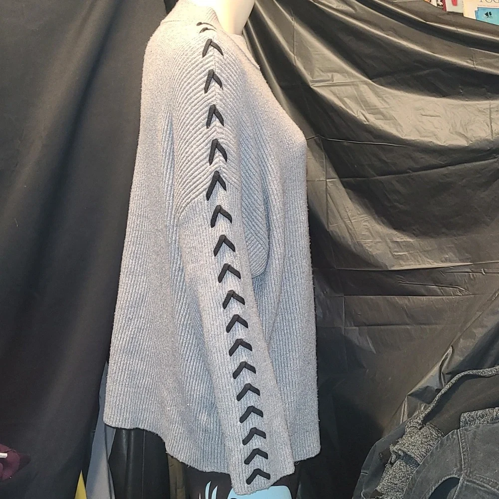 Tahari Light Gray Ribbed Turtleneck Sweater with Sleeve Button Detail - Picture 2 of 7